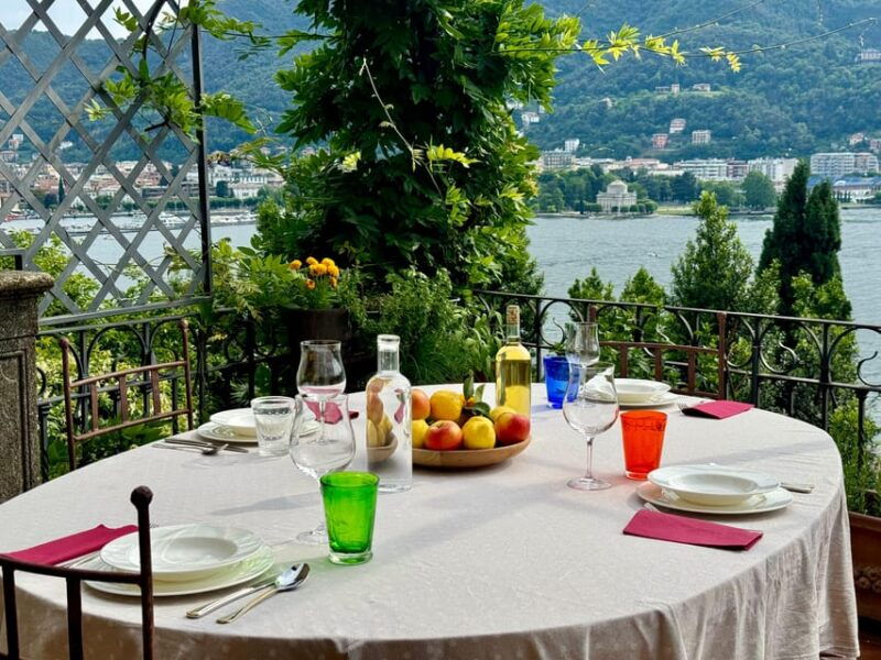dining-experience-at-a-locals-home-with-lake-view