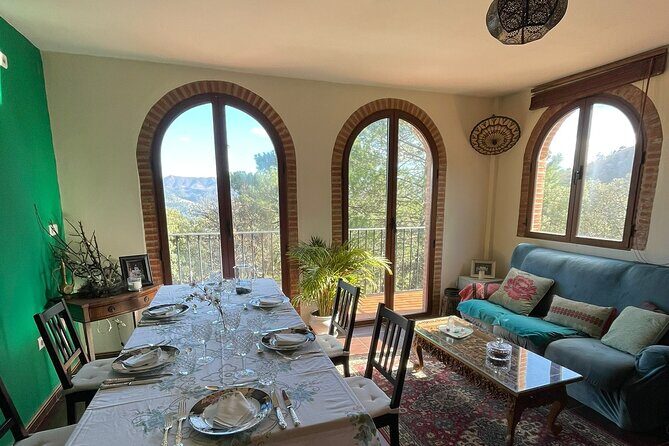 Dining Experience in the Mountains & discovering of Andalusia - Group Size and Atmosphere
