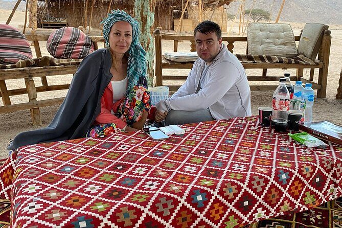 Dining in The Desert - The Logistics: Timing, Group Size, and Practical Details