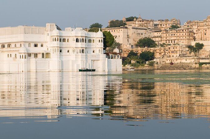 Dinner at Jag Mandir Island with Boat Ride on Lake Pichola - Udaipur - An Overview of the Experience