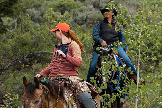 dinner-cookout-ride-at-heart-six-ranch