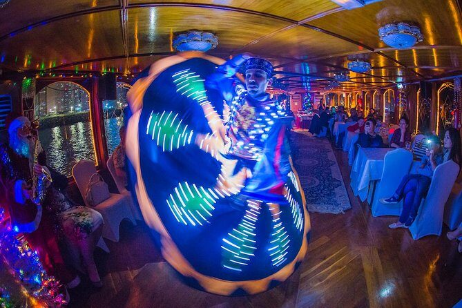 Dinner Cruise in Dubai Marina onboard Alexandra Dhow - Entertainment and Atmosphere