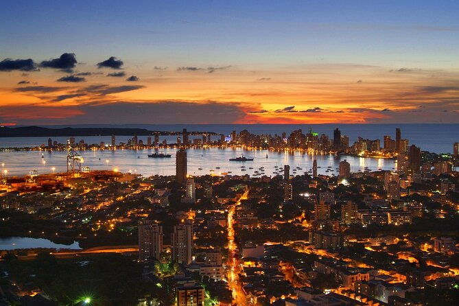 dinner-in-the-bay-of-cartagena-on-a-luxury-yacht-sibarita-master