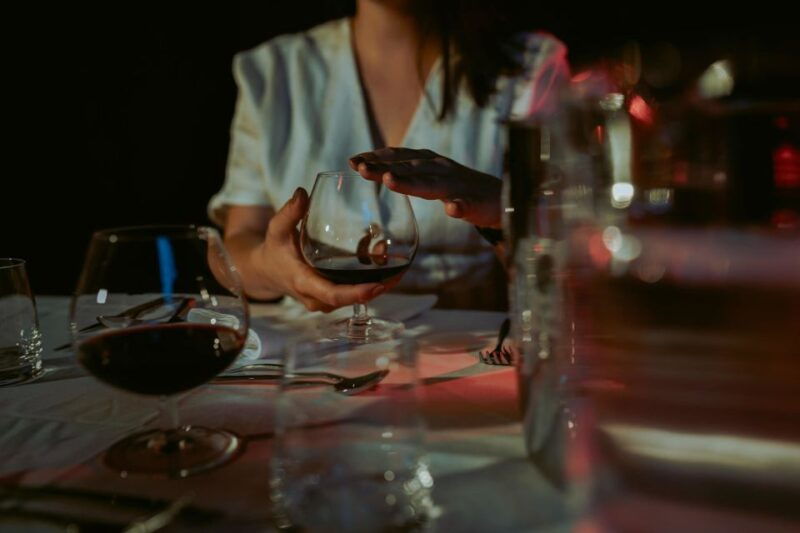 dinner-in-the-dark