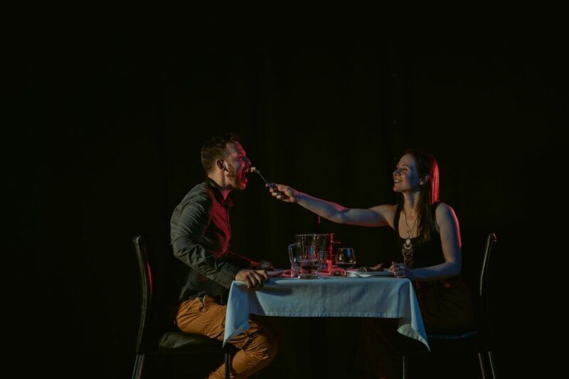 dinner-in-the-dark