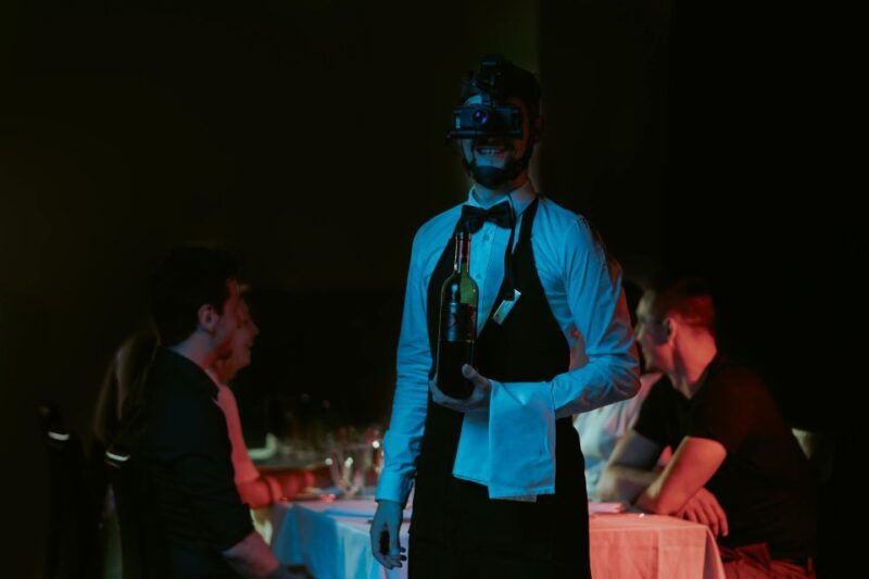 dinner-in-the-dark