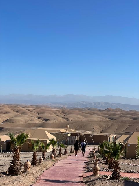 Dinner Show at Agafay desert & Traditional Outfit Photoshoot - FAQs
