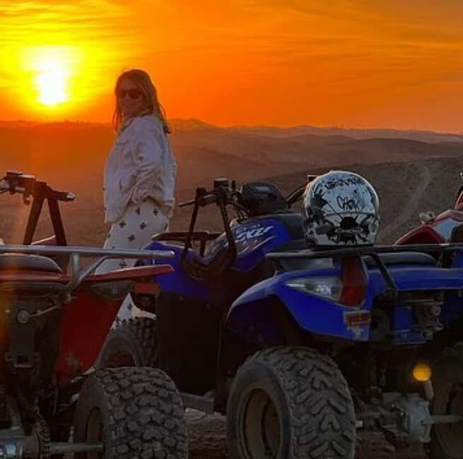 Dinner show in agafay Desert 1h quad bike & 20 min camels - Key Points