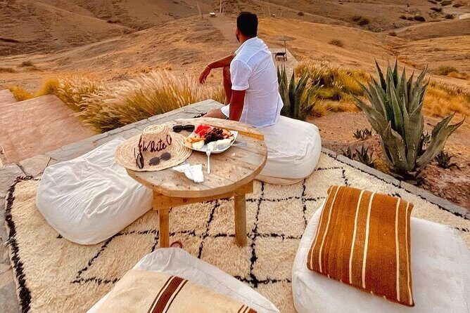 Dinner with Locals in agafay desert - Key Points