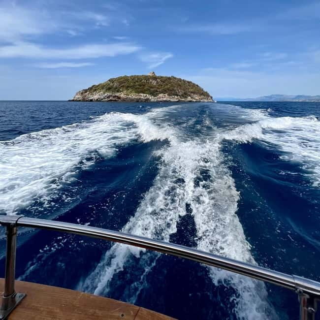 Dino Island & Arcomagno Eco-Boat Tour - Key Points