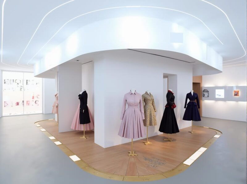 dior-museum-and-vintage-side-car-tour-in-paris