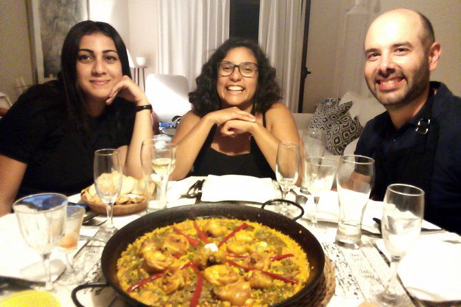 discover-5-secrets-of-spanish-paella-with-a-local