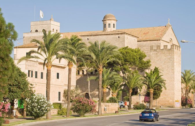 discover-alcudia-old-town-on-a-private-walking-tour