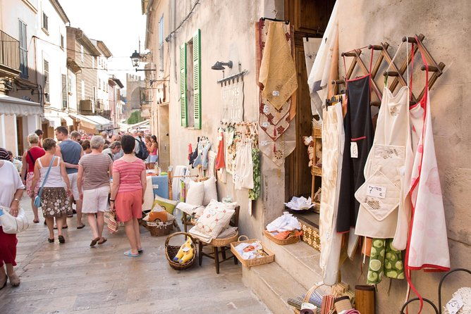 discover-alcudia-old-town-on-a-private-walking-tour