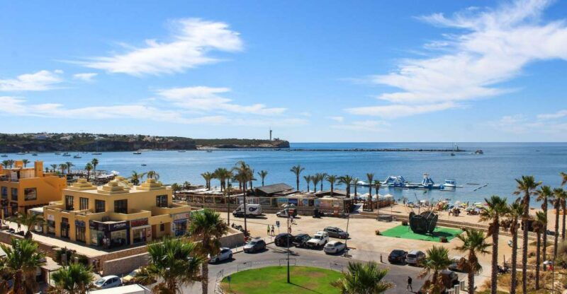 discover-algarve-a-day-journey-from-lisbon