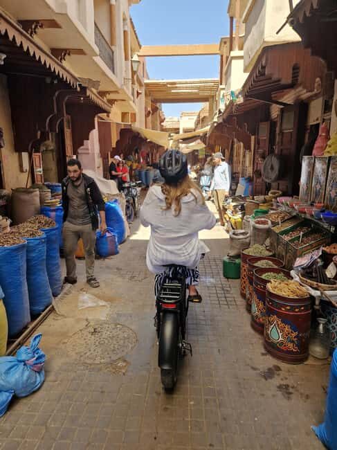 Discover all Marrakech's Sites by an Easy-to-use E-Bike - Key Points