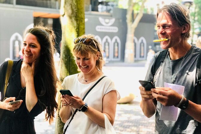 discover-amsterdams-city-center-in-this-outside-escape-game-tour