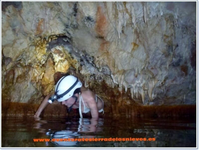 discover-and-get-started-in-caving-in-malaga