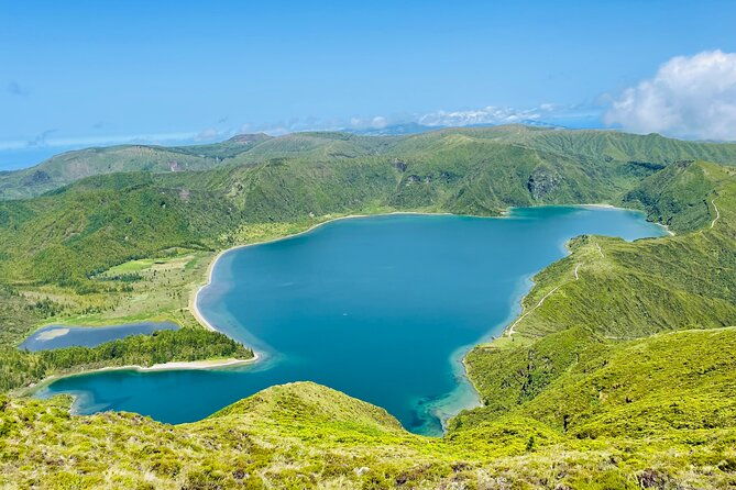 discover-and-hike-sao-miguel-island-with-guide