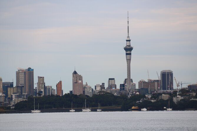 Discover Aucklands Famous Spots - Key Points