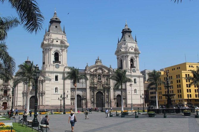 discover-authentic-flavors-street-food-tour-in-lima