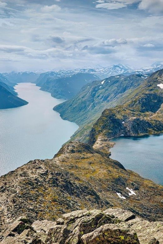 discover-besseggen-an-inspiring-2-day-adventure