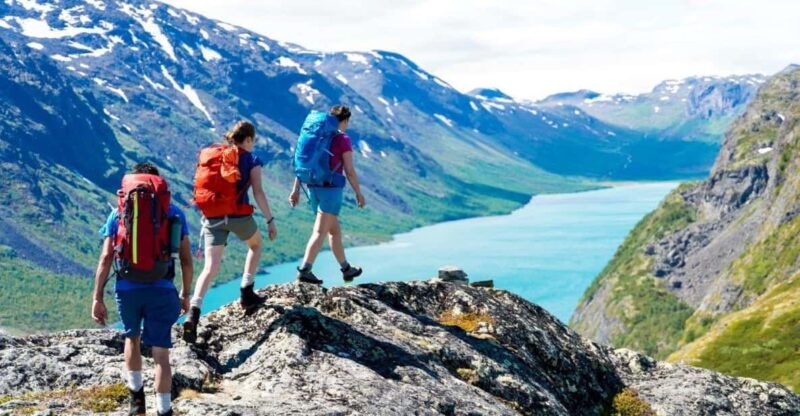 discover-besseggen-an-inspiring-2-day-adventure