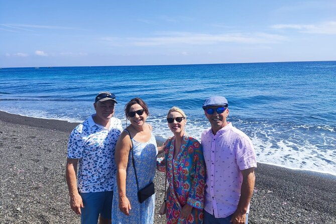 discover-best-of-santorini-with-locals-small-group-half-day-tour