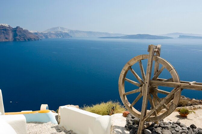 discover-best-of-santorini-with-locals-small-group-half-day-tour