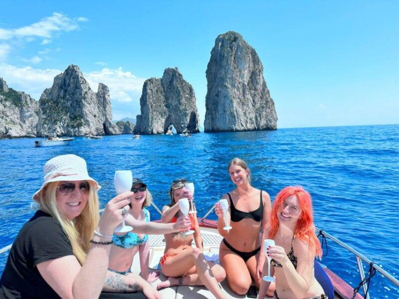 discover-capris-hidden-gems-group-tour-boat-experience