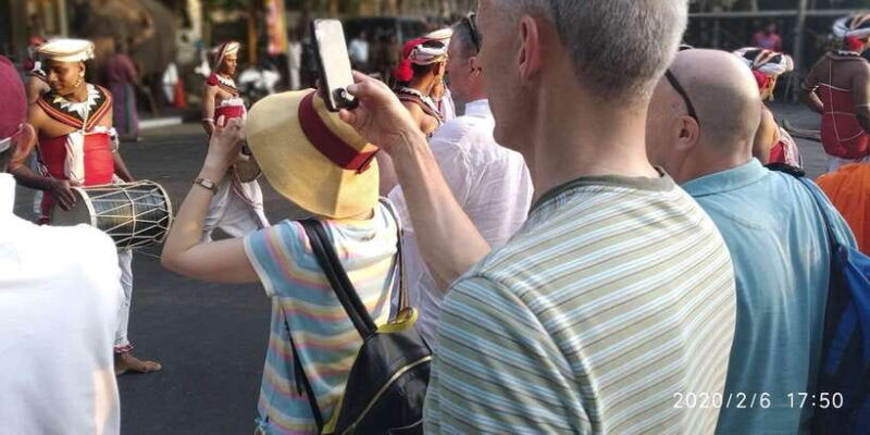 discover-colombo-with-tuk-tuk-tours-sri-lanka