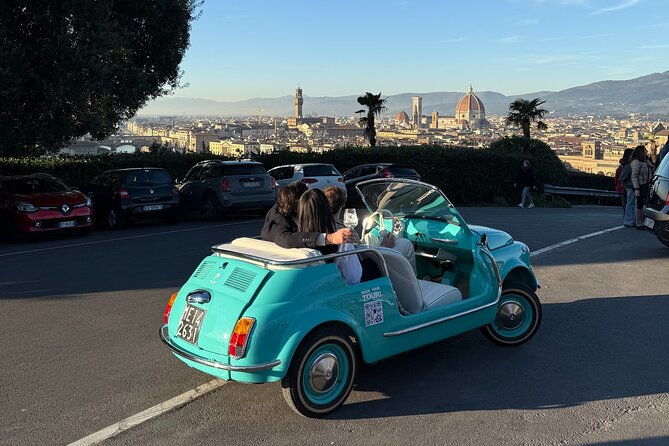 discover-florence-city-center-on-e-cabriot-fiat-500