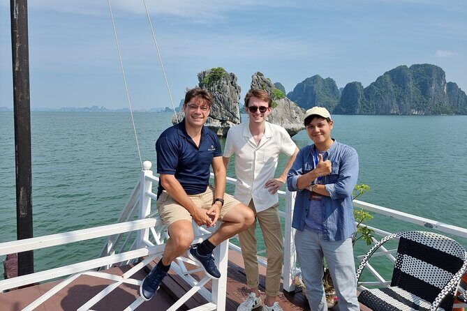 Discover Halong Bay 4-hour Scenic Cruise, Kayak, Lunch, Cave - A Closer Look at the Halong Bay 4-hour Scenic Cruise