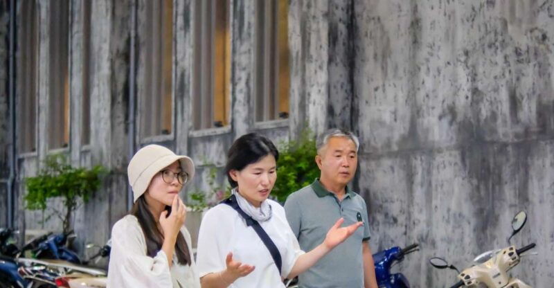 discover-hanoi-train-street-and-treasure-on-a-motorbike-tour