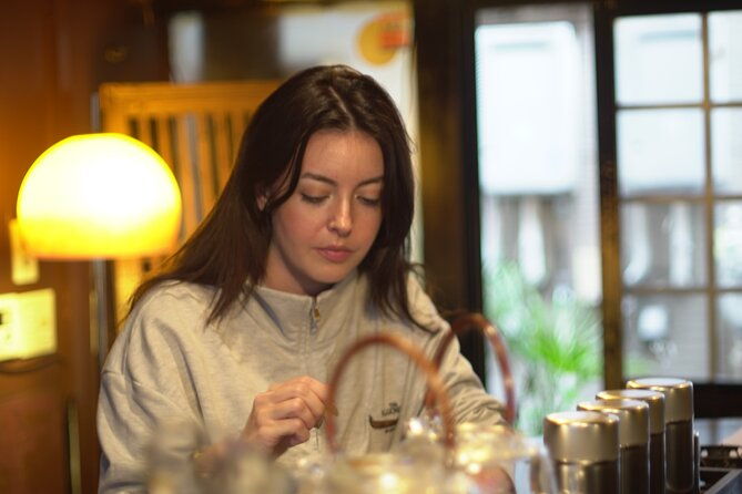discover-japanese-tea-blending-techniques-in-osaka