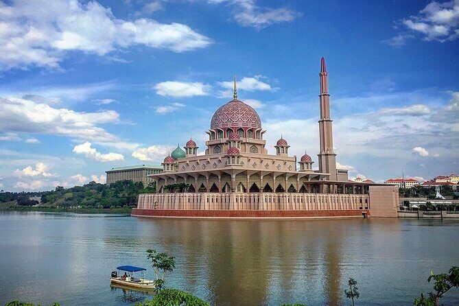 Discover Kuala Lumpur & Putrajaya: Batu Caves & Iconic Landmarks - Key Points