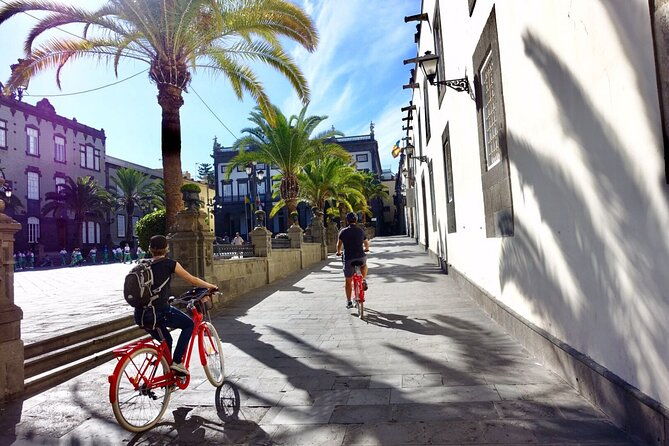 discover-las-palmas-city-by-bike-in-4-hours