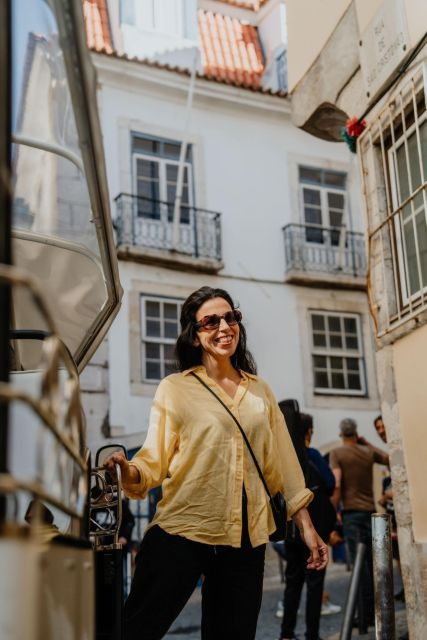 discover-lisbon-4h-tuk-tuk