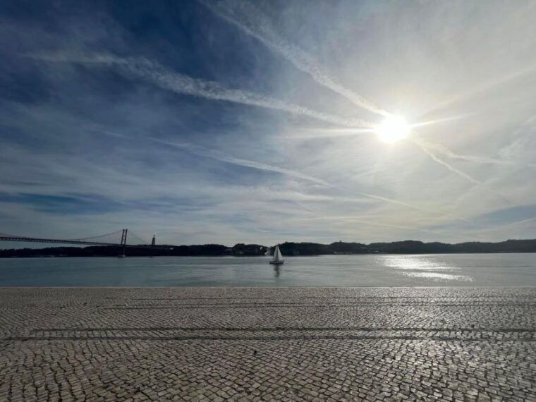 discover-lisbon-4h-tuk-tuk