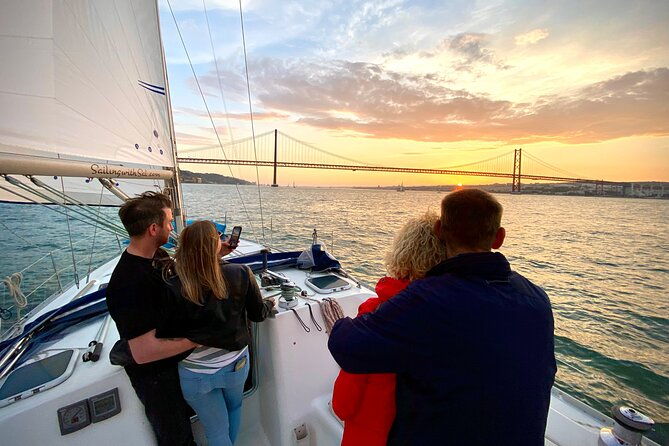 discover-lisbon-sunset-tagus-river-sailing-tour