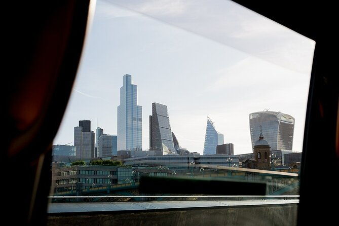 discover-london-in-a-panoramic-black-cab
