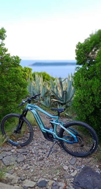 Discover Lustica peninsula by e-Bike - Key Points