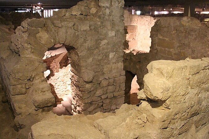 discover-notre-dames-crypt-with-an-archeologist-river-cruise