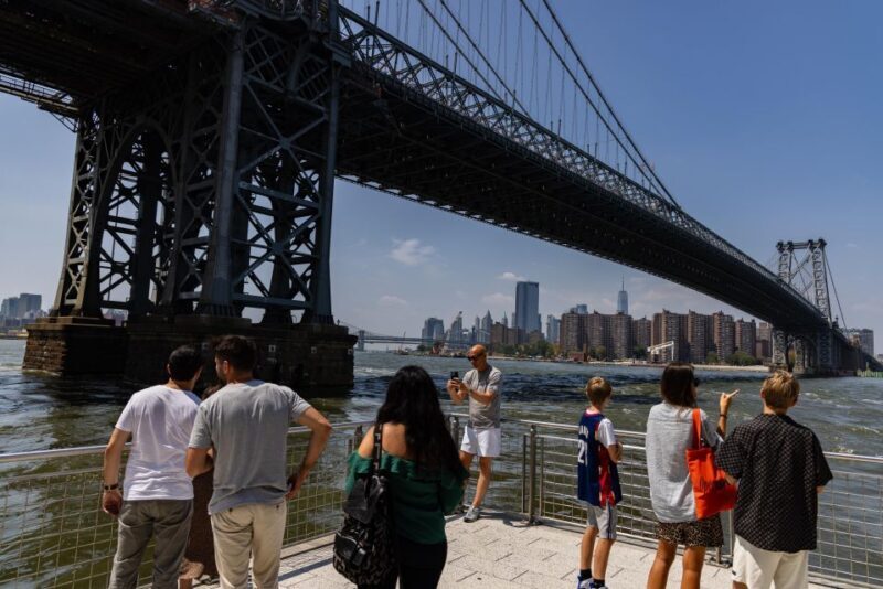 Discover NYC-Tour of Manhattan, The Bronx, Queens & Brooklyn - An In-Depth Look at the Discover NYC Tour
