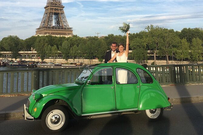 discover-paris-in-a-classic-french-car-2cv
