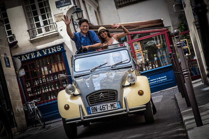 discover-paris-with-a-local-in-his-unique-vintage-car
