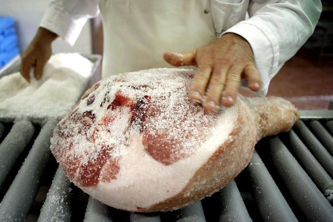 discover-parmas-flavors-parmigiano-prosciutto-food-tour-3
