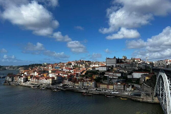 discover-porto-with-an-official-guide-a-tour-of-iconic-landmarks