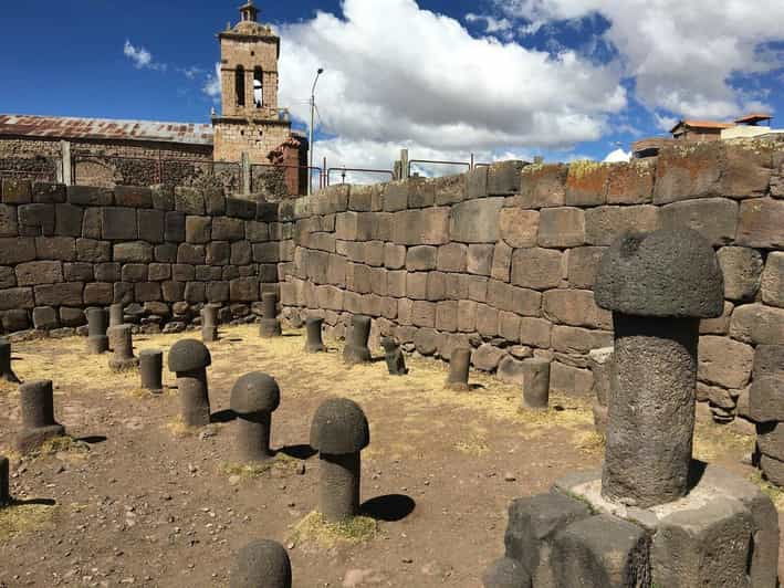 discover-puno-aymara-route-and-titicaca-castle-entrance