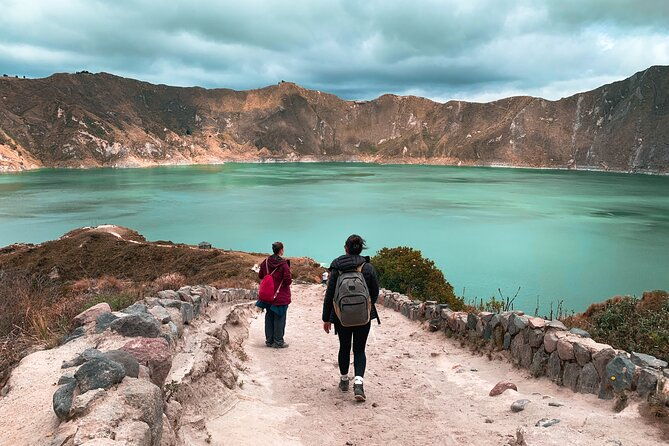 discover-quilotoa-and-banos-in-a-day-from-quito